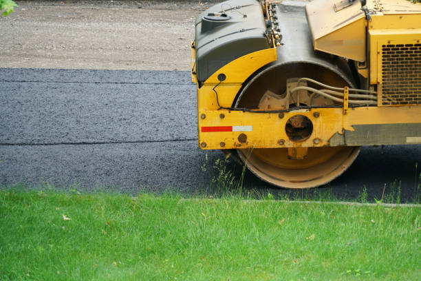 Best Interlocking Driveway Pavers  in Greendale, WI